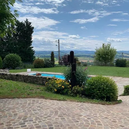 Vakantiehuis Domaine Des Pierres D Auvergne
